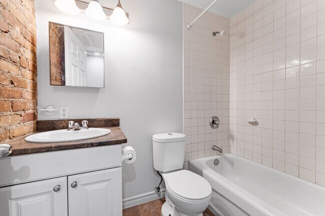 Photo - 235 Charlotte St Unit 29