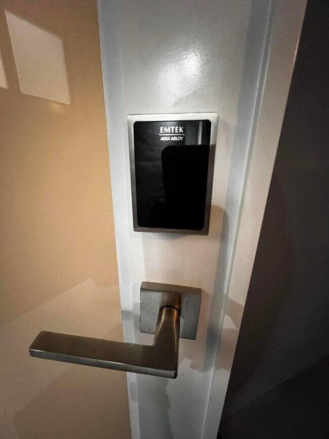 Photo - 750 NW 44th Ave