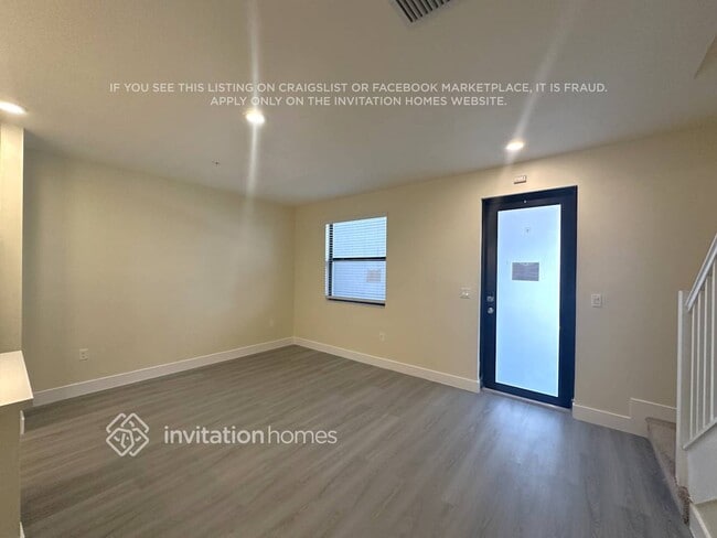 Photo - 10437 NW 82nd St