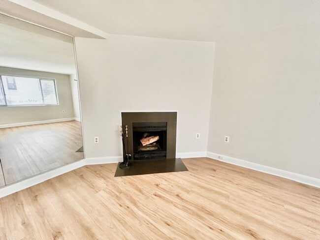 Photo - Great location, 1 BR 1 BA in-unit laundry ... Unit 1