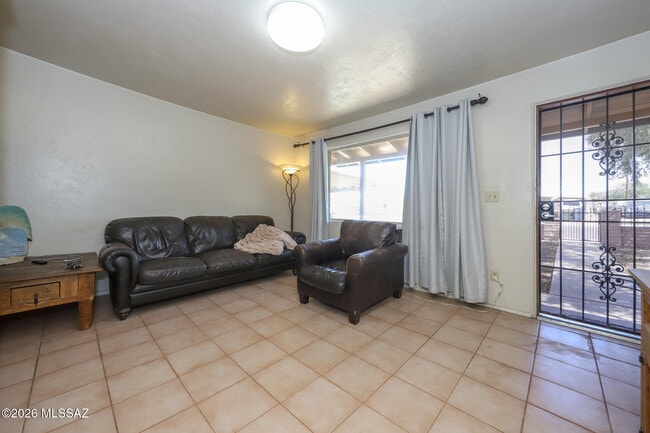 Photo - 201 W Borrego St