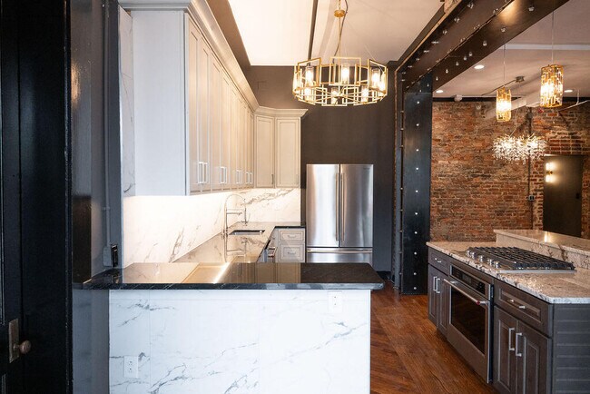 Photo - 275 S Limestone Unit 140