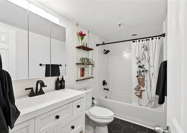 Photo - 375 Ralph McGill Blvd NE Unit 18