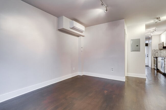 Photo - 82 Q St SW