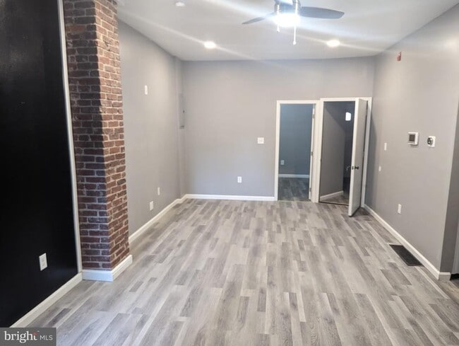 Photo - 883 N Preston St