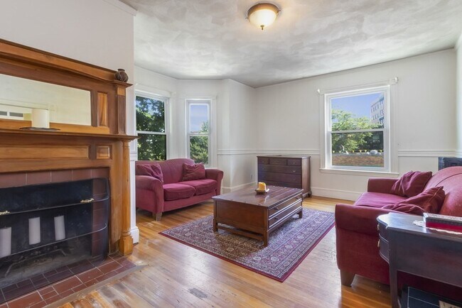 Photo - 1560 Cambridge St Unidad 3