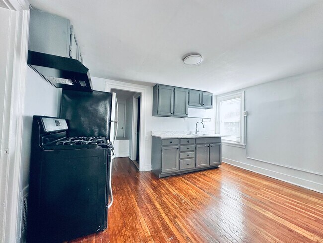 Photo - 175 Bradley St Unit 175-2