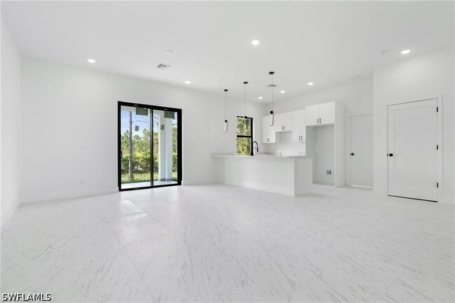 Photo - 3175 Sunshine Blvd N