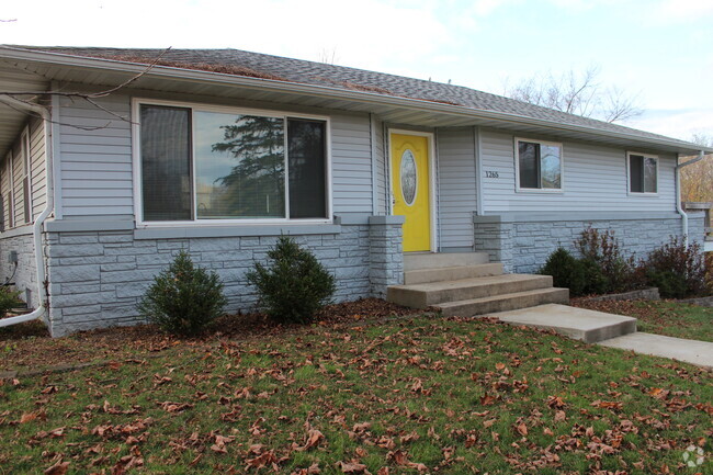 Building Photo - 1265 Woodside Ln Rental