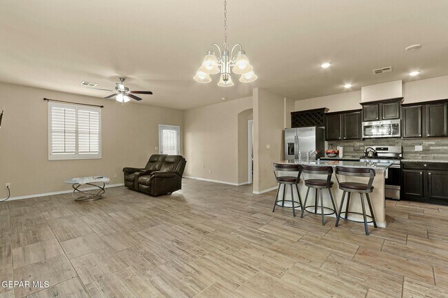 Photo - 3909 Desert Dunes Dr