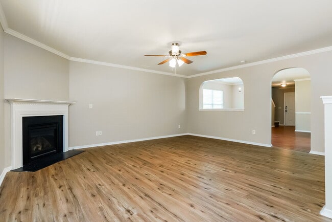 Photo - 3121 Varcroft Rd