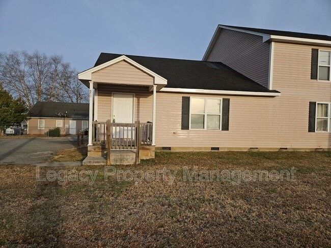 Building Photo - 531 S Anthony St