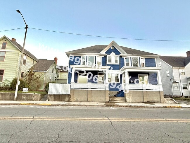 Building Photo - 1829 Broadway Unit 1829 Broadway