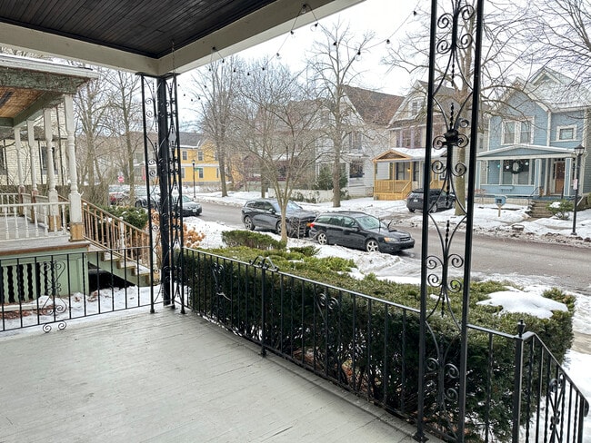 351 Ashland Ave Unit 1