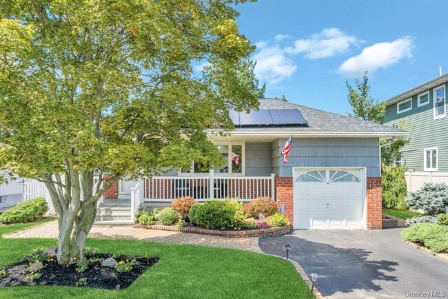 Building Photo - 2327 Cleveland St