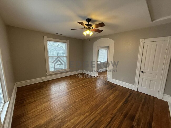 Photo - 725 Prospect Ave SE