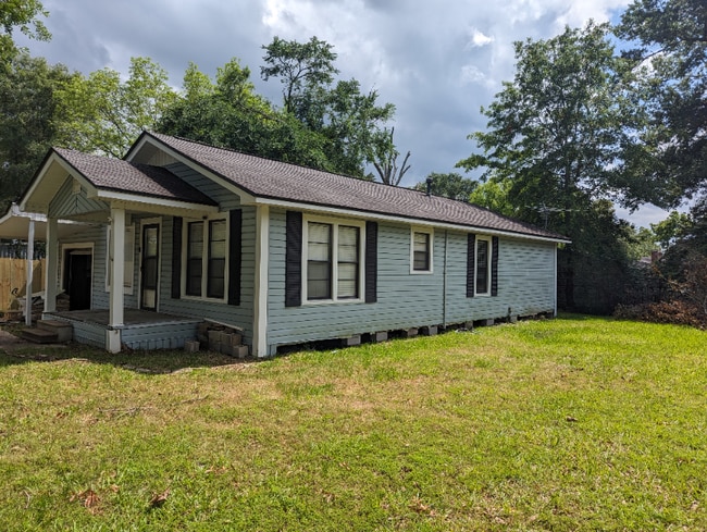 Photo - 118 N Attaway St