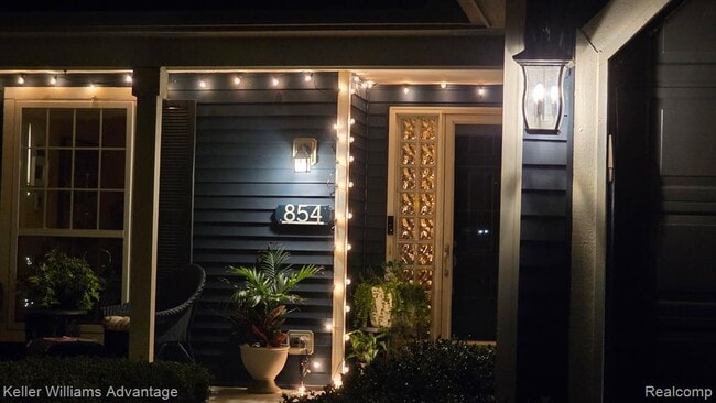 Photo - 854 Westbrooke Dr