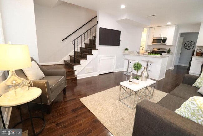 Photo - 702 71st Ave