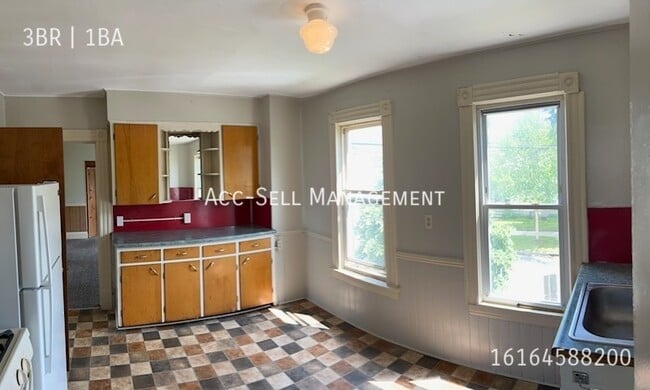 Photo - 801 Crosby St NW