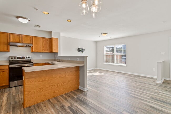 Photo - 5089 Stapleton Terrace