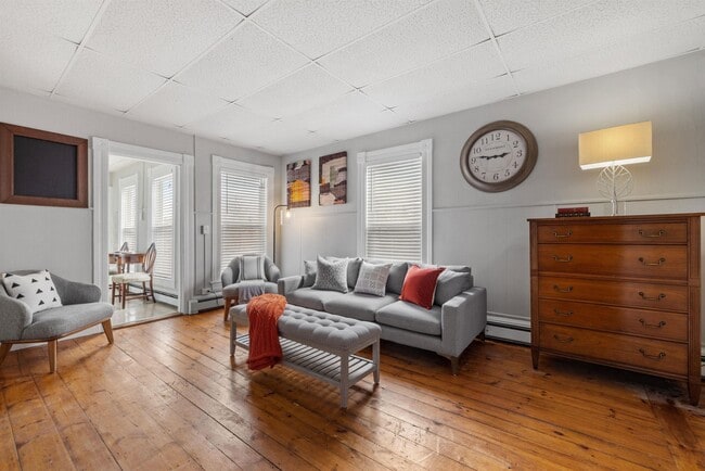 Building Photo - 792 Grove St Unit 7