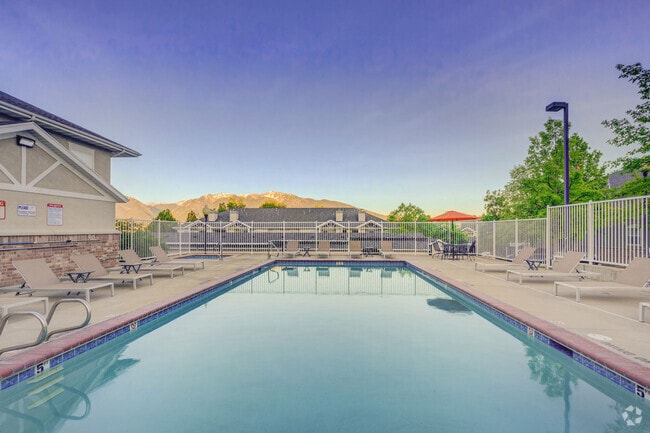 Building Photo - River Oaks Rental