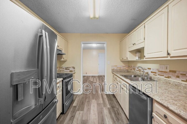 Photo - 8078 Woodlake Dr