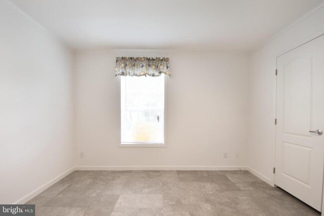 Photo - 68 Friars Ln