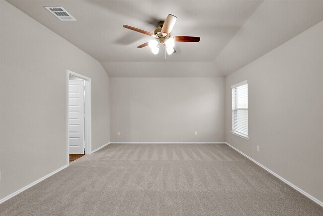 Photo - 257 Gallant Front Trl