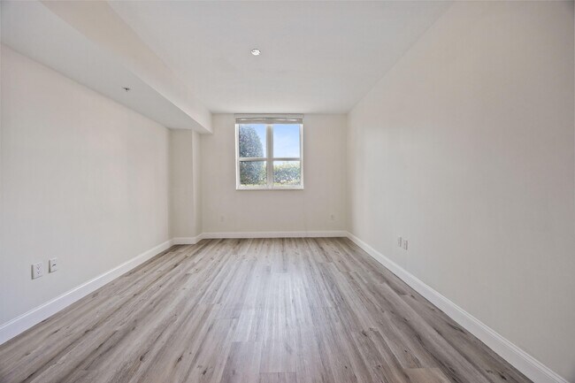 Photo - 350 N Federal Hwy Unidad 506