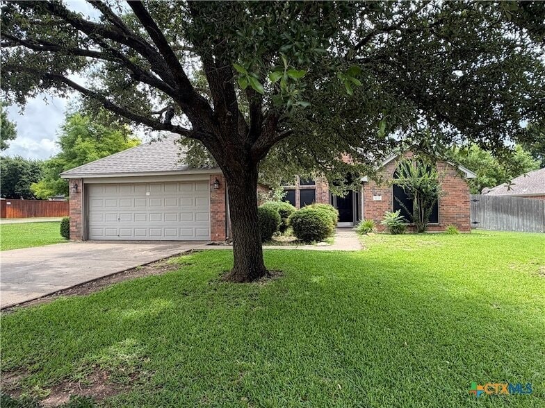 Photo - 1021 Westend Dr