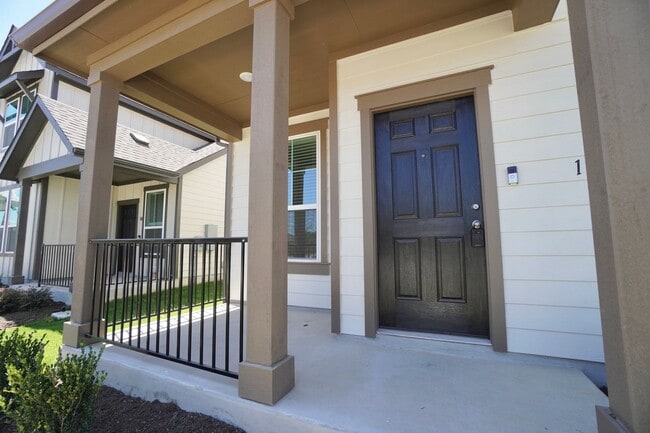 Photo - 136 Greinert Dr