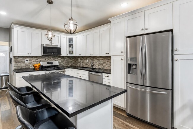 Photo - 360 Bramhall Ave