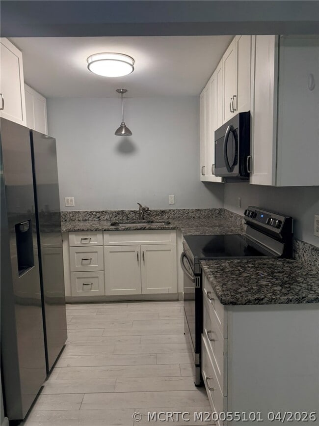 Photo - 2124 SE Edler Dr