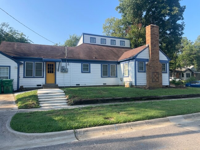 Photo - 310 Amarillo St