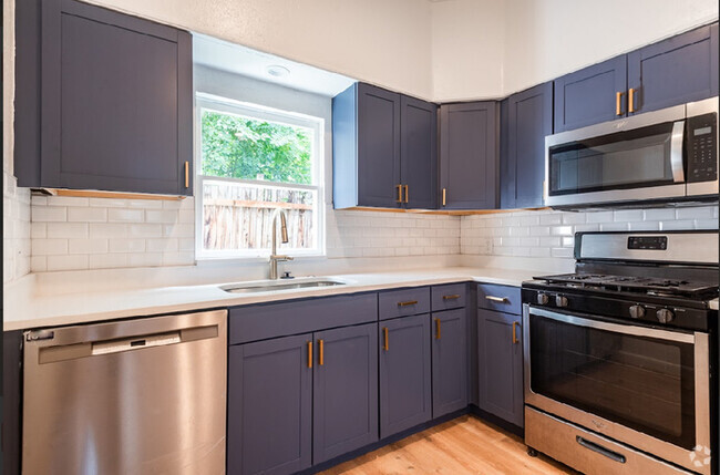 Building Photo - 450 Quince St Rental