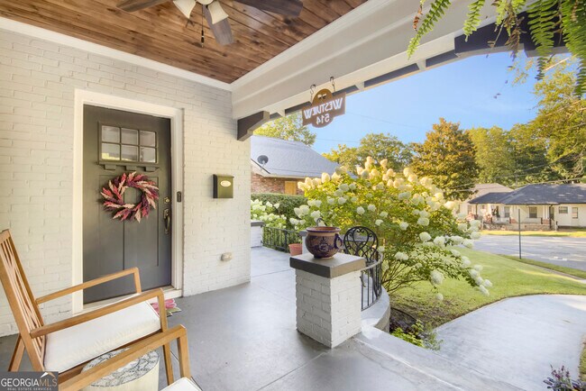 Photo - 514 W Ontario Ave SW