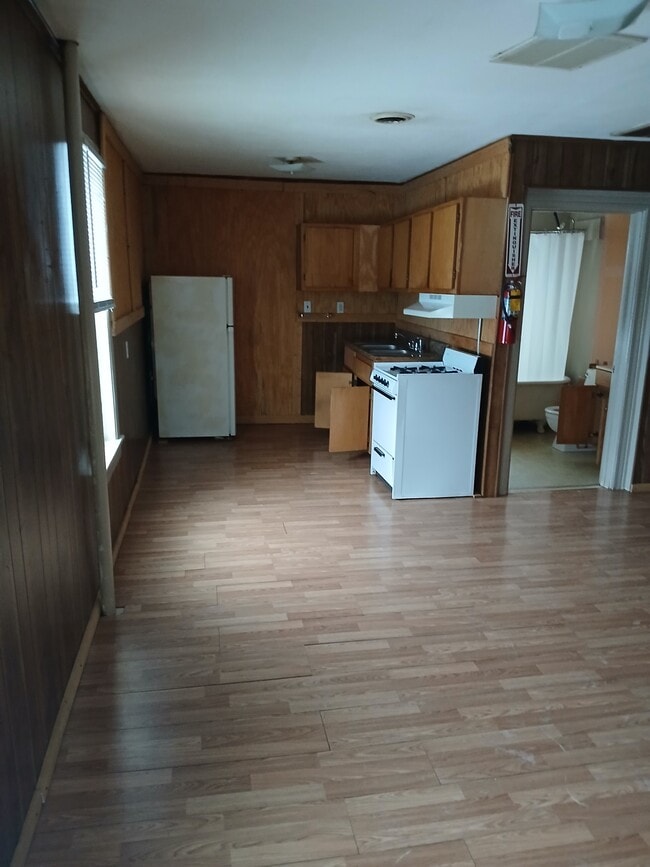 Photo - 321 Myrtle St