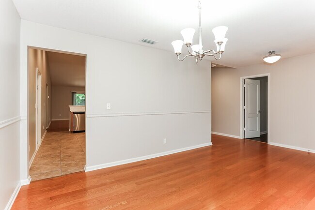 Photo - 14090 Crestwick Dr W