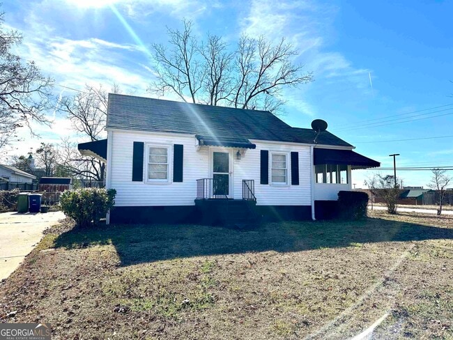 Building Photo - 1472 Beatty St Rental