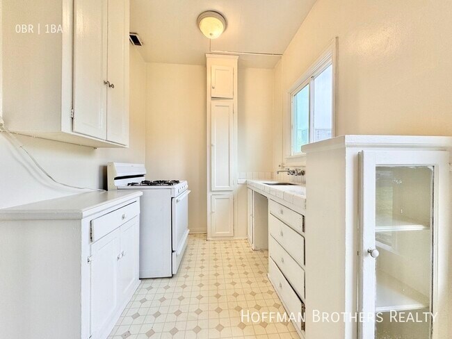 Photo - 838 Sanborn Ave Apartment Unit 312