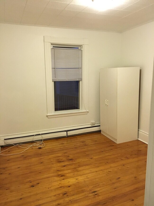 54 Portsmouth St Unit 2