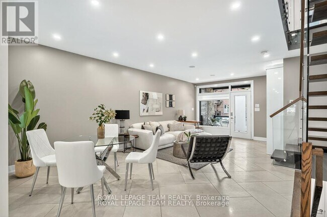 Photo - 16 FIRST AVENUE