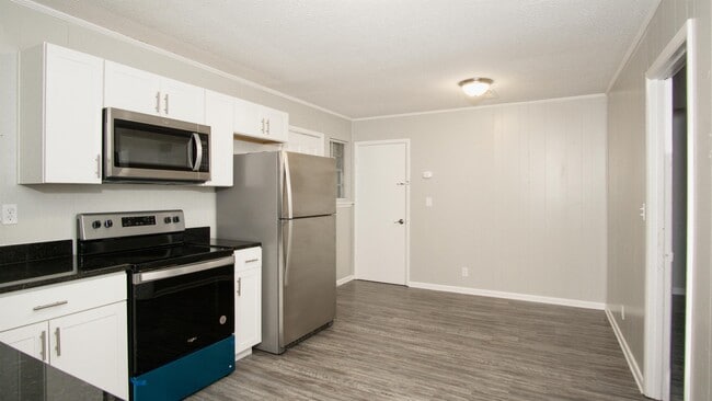 Photo - 2708 Monticello Dr NW