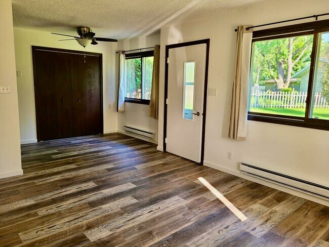 Photo - 570 Valley Dr Unit #2