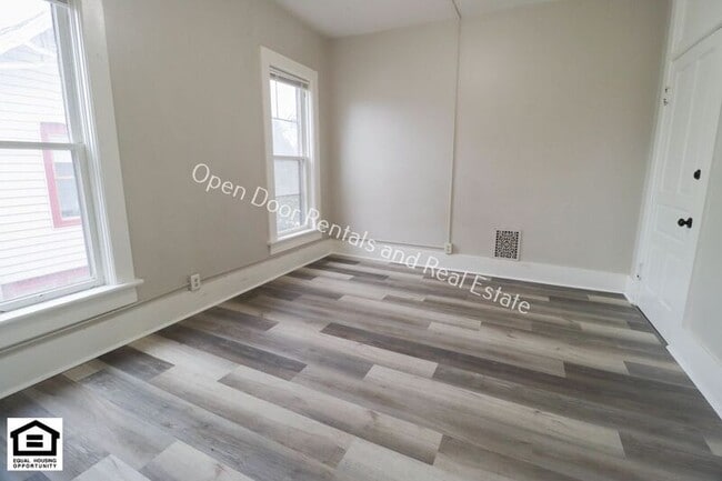 Photo - 1101 Lake Ave Unit Apt 3