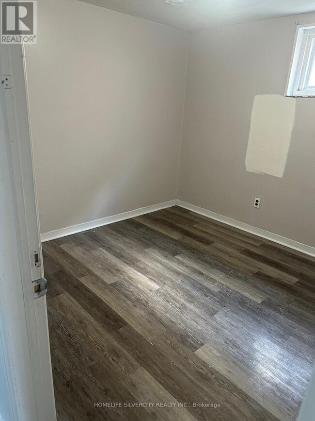 Photo - 31 Lakeland Dr