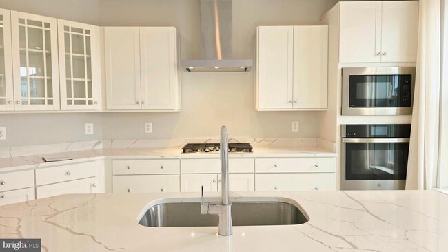 Building Photo - 230 Switchgrass Wy Unit 21