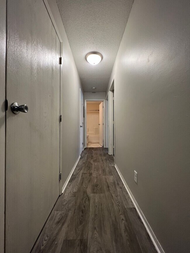 Photo - Spacious 2 Bedroom Apartment Near Mayo Clinic and Emplify Health Unit 4